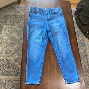 American Eagle Next Level Stretch Super High Rise Jegging Crop Skinny Jeans